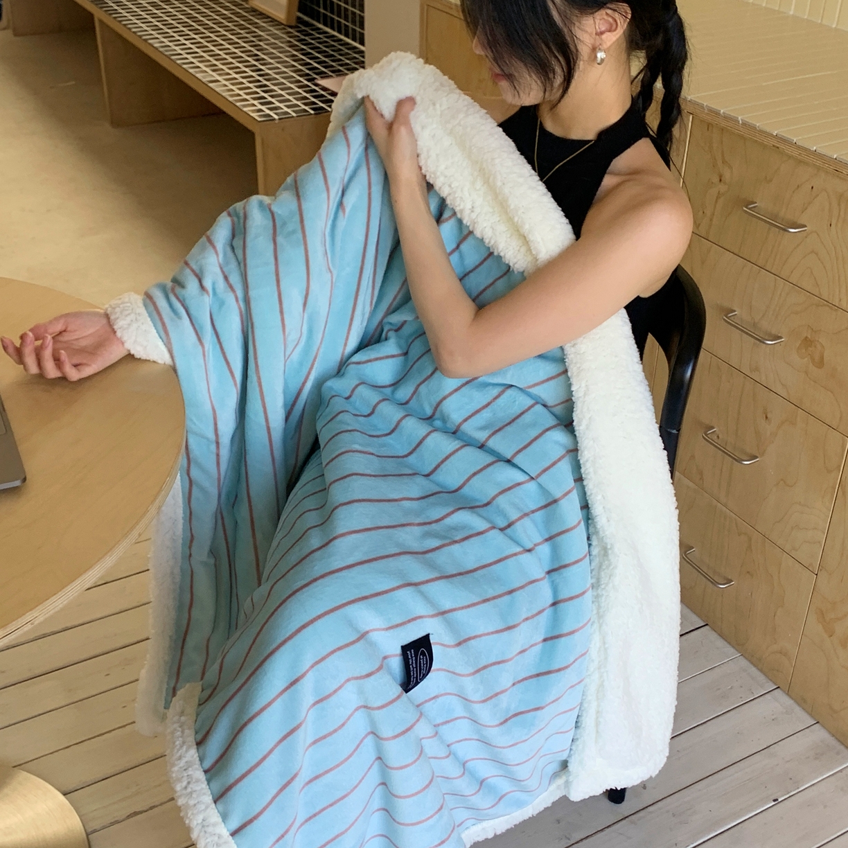 桃喜 2025秋冬新款牛奶绒羊羔绒披肩毯条纹系列 暮光森林（羊羔绒披肩毯）