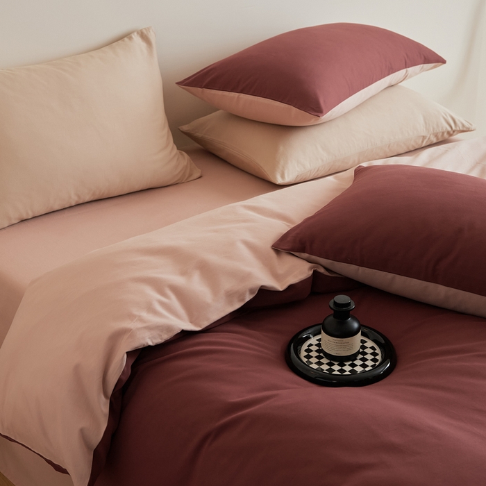 91家纺网 家纺一手货源 找家纺 眷恋家纺 2025新款A类全棉贡缎磨毛双拼色四件套 维粉