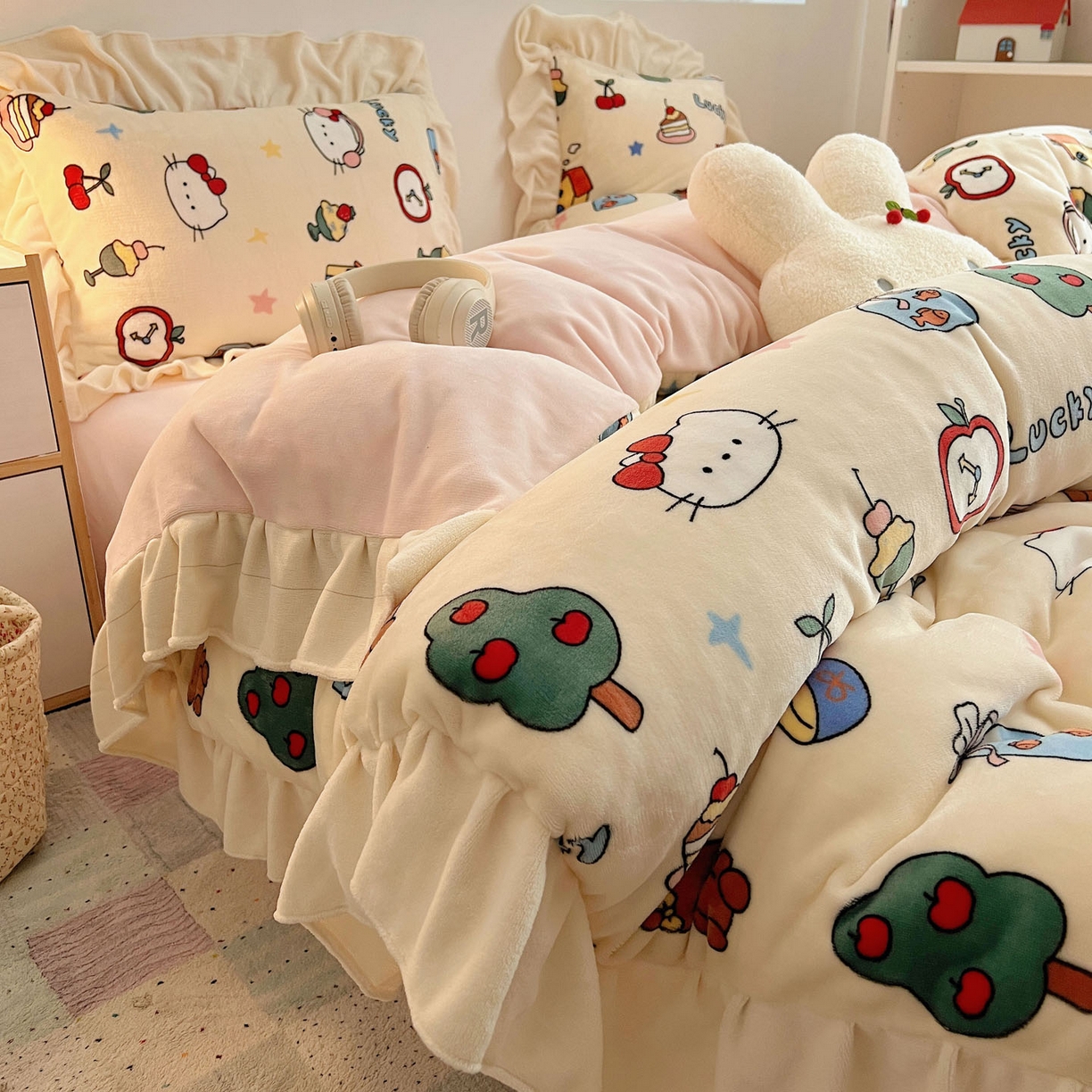 91家纺网 家纺一手货源 找家纺 （总）桃喜 2025新款牛奶绒卡通花边款四件套