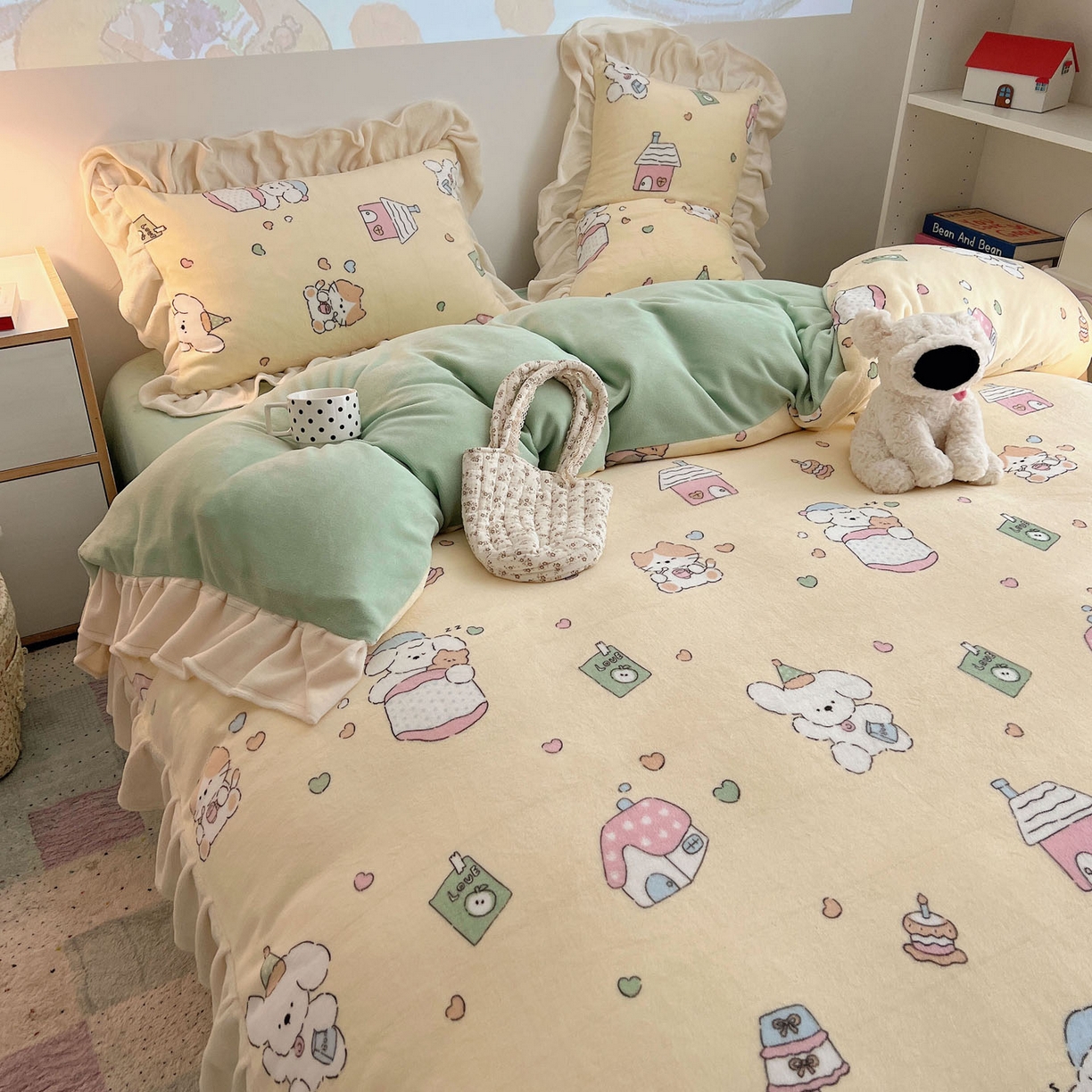 91家纺网 家纺一手货源 找家纺 桃喜 2025新款牛奶绒卡通花边款四件套 奶黄宠物派花边款