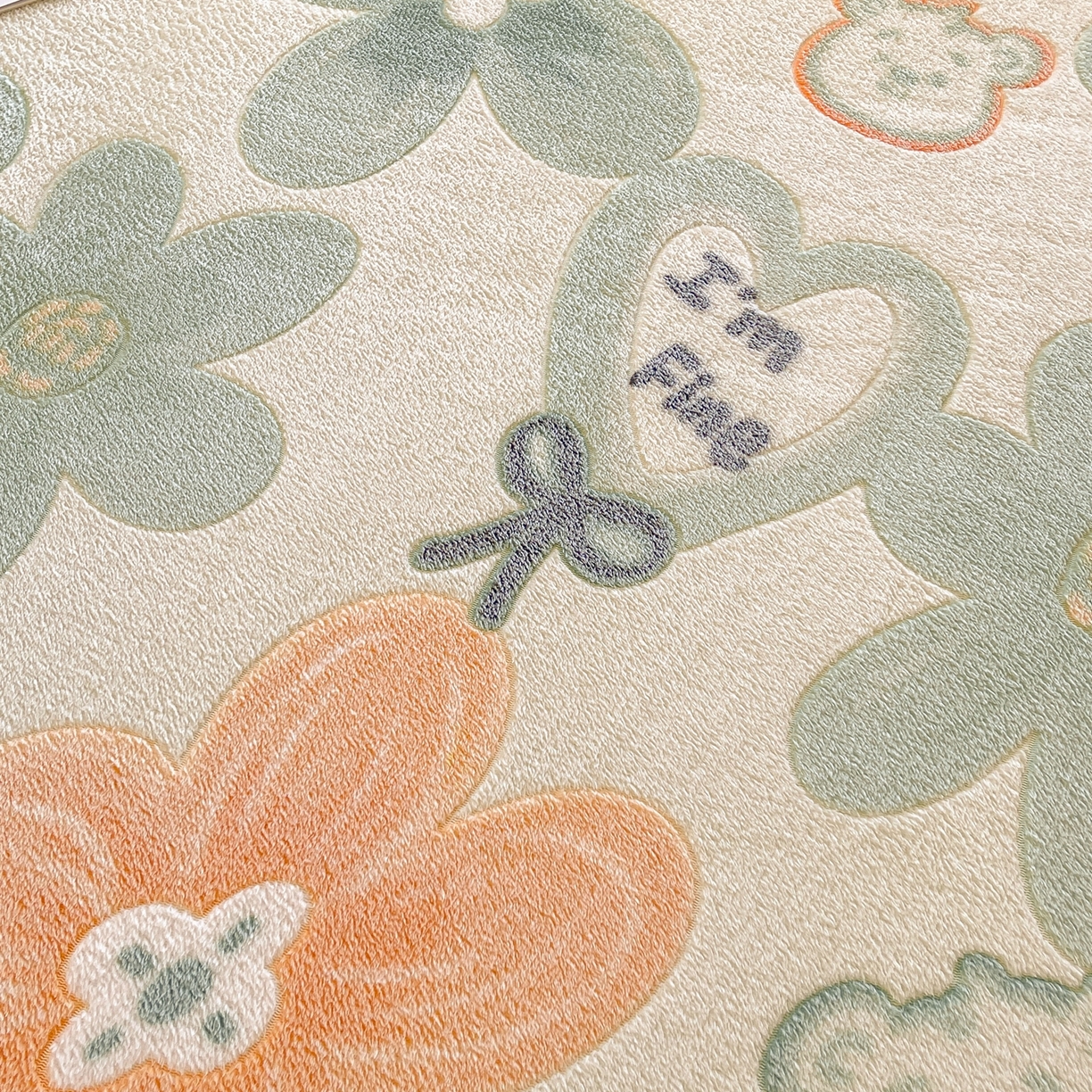 91家纺网 家纺一手货源 找家纺 牵梦萦家纺 2025新款雪花绒立体包边床笠 花梦乐园