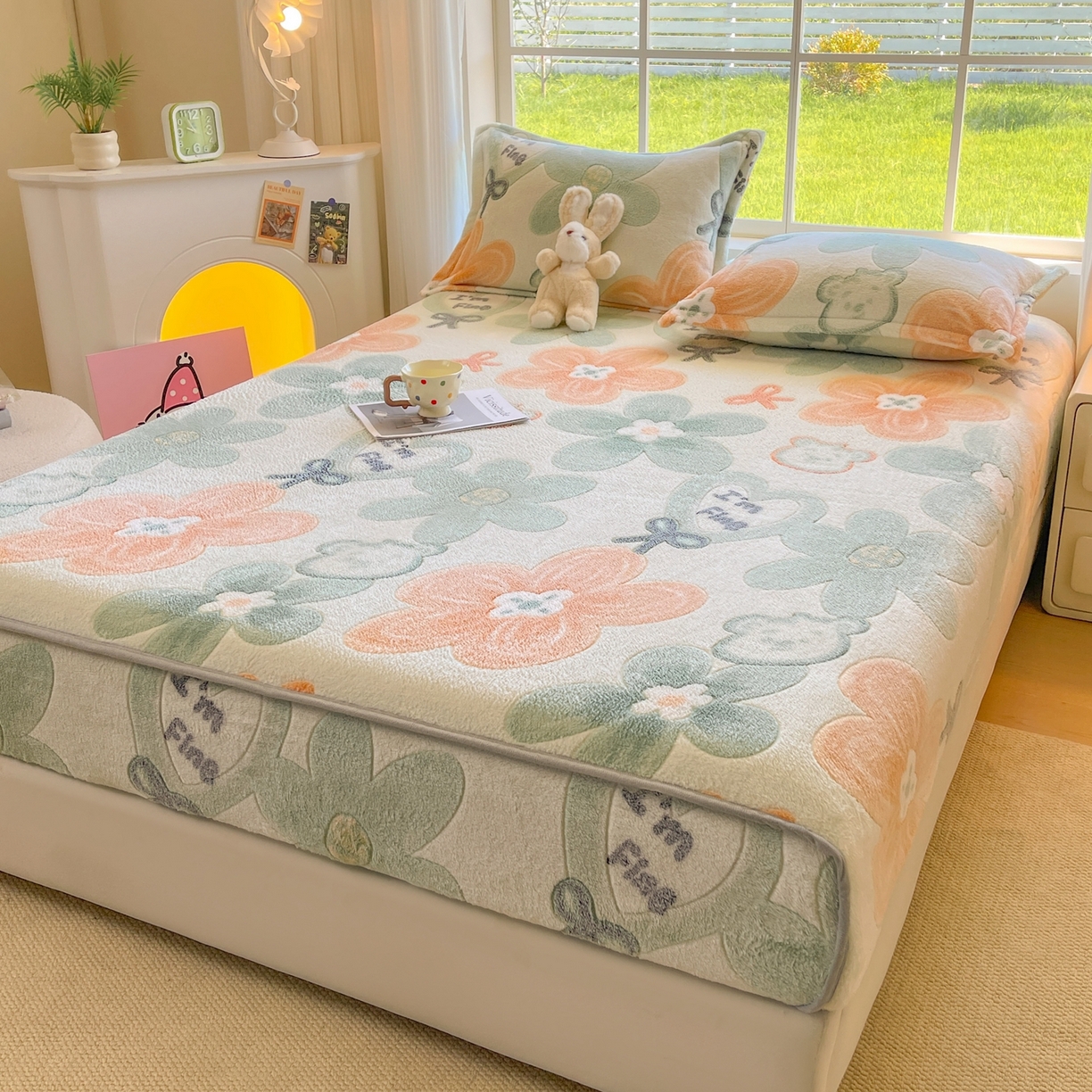 91家纺网 家纺一手货源 找家纺 牵梦萦家纺 2025新款雪花绒立体包边床笠 花梦乐园