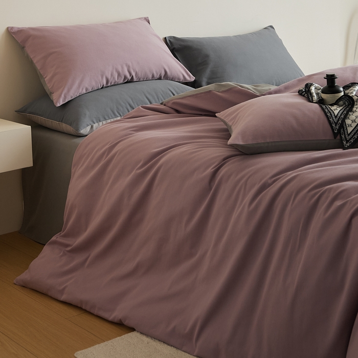 91家纺网 家纺一手货源 找家纺 眷恋家纺 2025新款A类全棉贡缎磨毛双拼色四件套 紫调