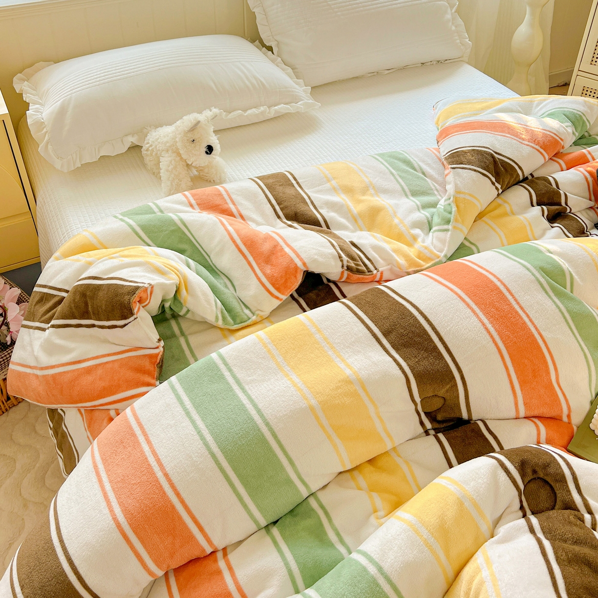 91家纺网 家纺一手货源 找家纺 寐居家纺 2025新款双面牛奶绒冬被被子被芯 古奈