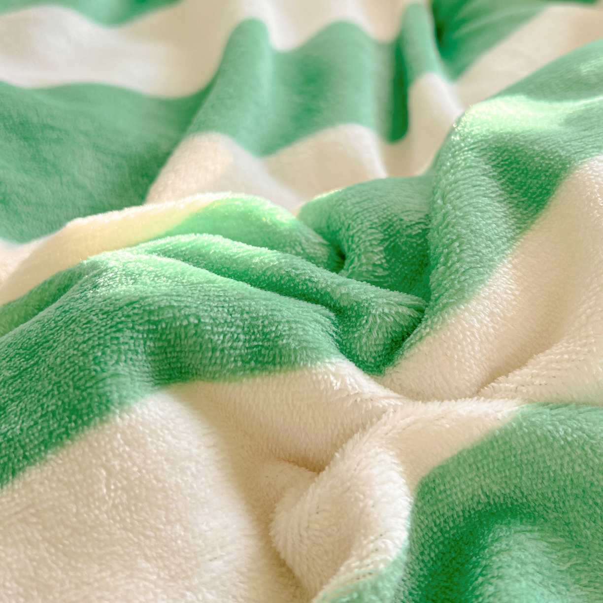 91家纺网 家纺一手货源 找家纺 寐居家纺 2025新款双面牛奶绒冬被被子被芯 荷尔蒙