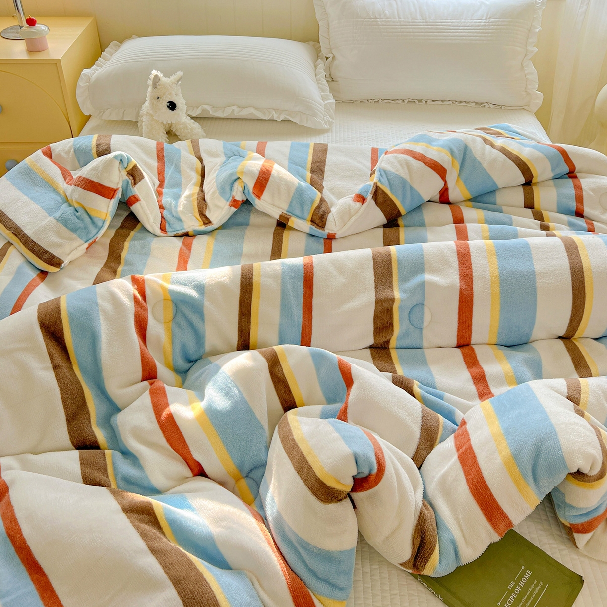 91家纺网 家纺一手货源 找家纺 寐居家纺 2025新款双面牛奶绒冬被被子被芯 晚风