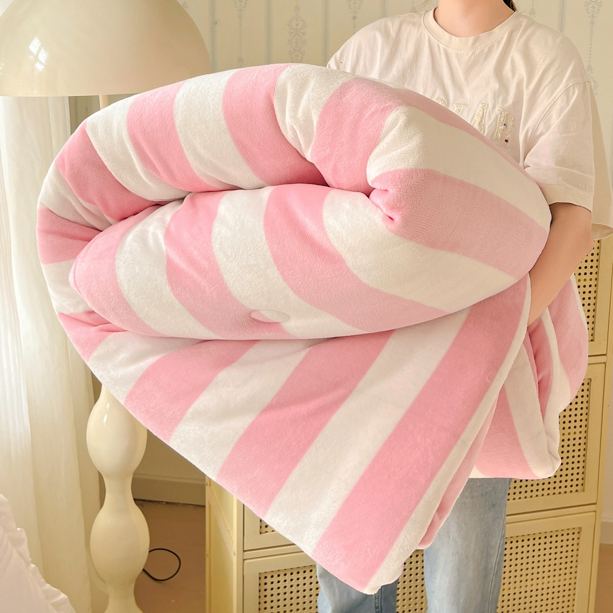 91家纺网 家纺一手货源 找家纺 寐居家纺 2025新款双面牛奶绒冬被被子被芯 甜心