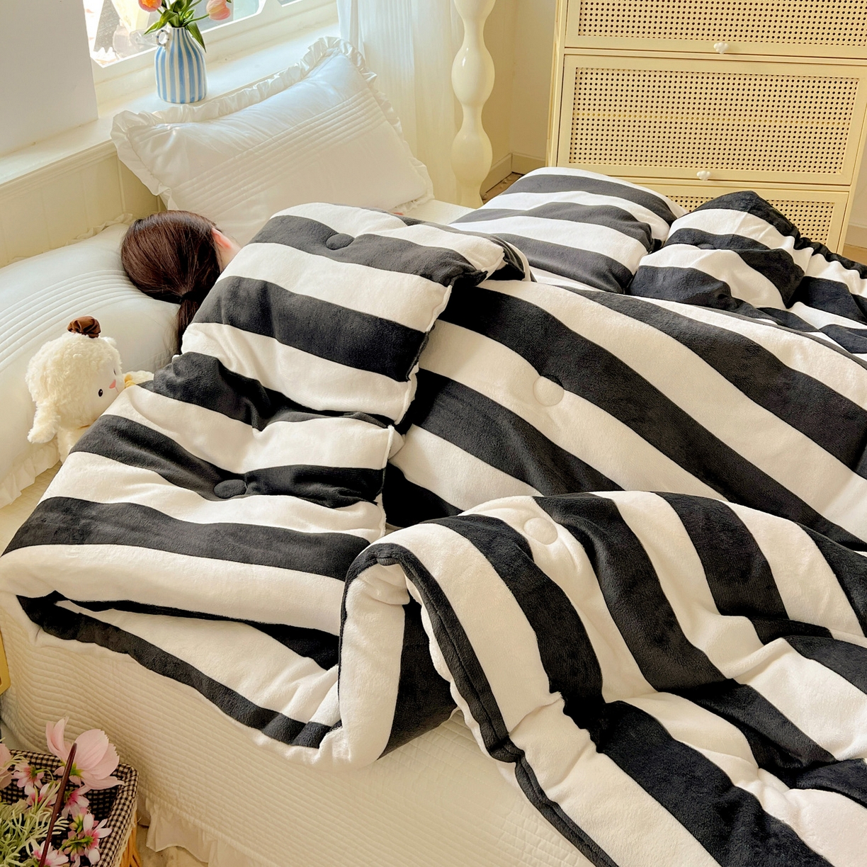 91家纺网 家纺一手货源 找家纺 寐居家纺 2025新款双面牛奶绒冬被被子被芯 赫本