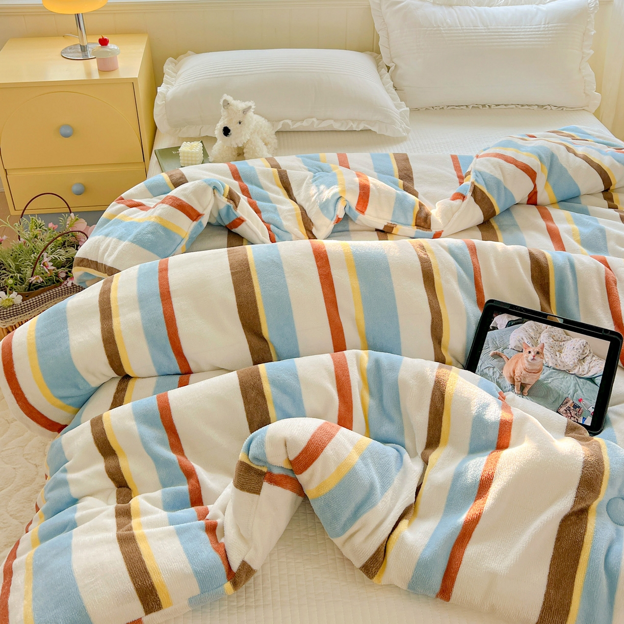 91家纺网 家纺一手货源 找家纺 寐居家纺 2025新款双面牛奶绒冬被被子被芯 晚风