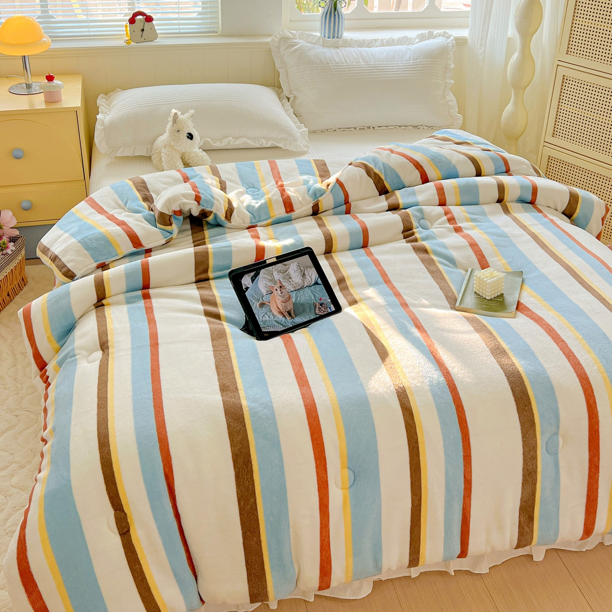 91家纺网 家纺一手货源 找家纺 寐居家纺 2025新款双面牛奶绒冬被被子被芯 晚风