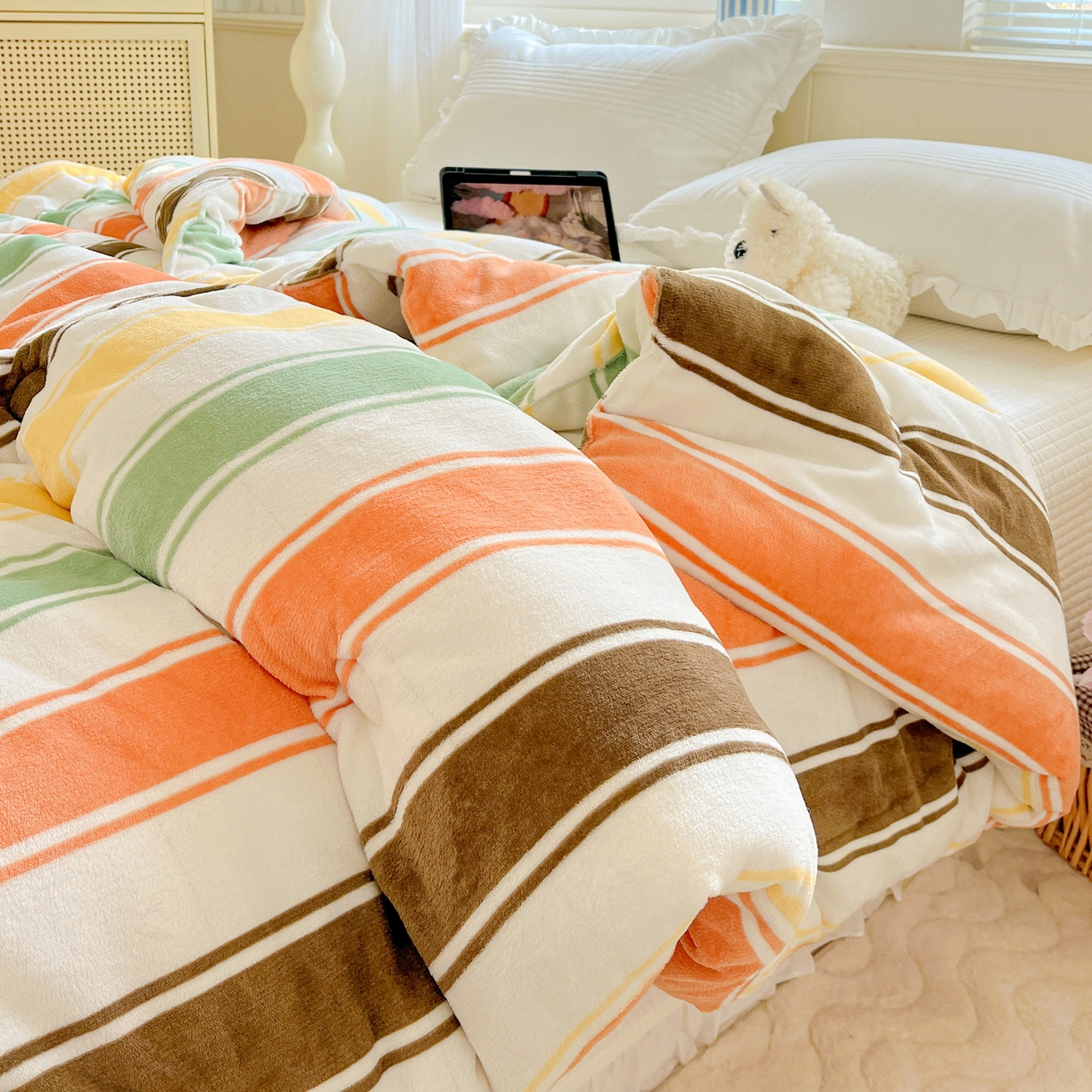 91家纺网 家纺一手货源 找家纺 寐居家纺 2025新款双面牛奶绒冬被被子被芯 古奈