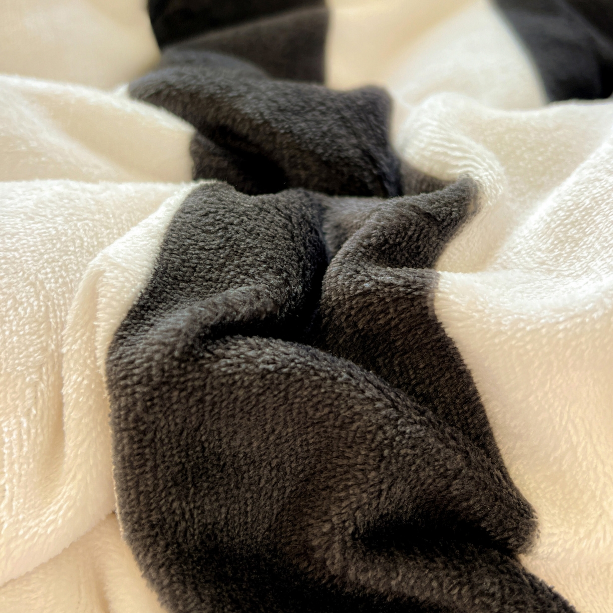 91家纺网 家纺一手货源 找家纺 寐居家纺 2025新款双面牛奶绒冬被被子被芯 赫本