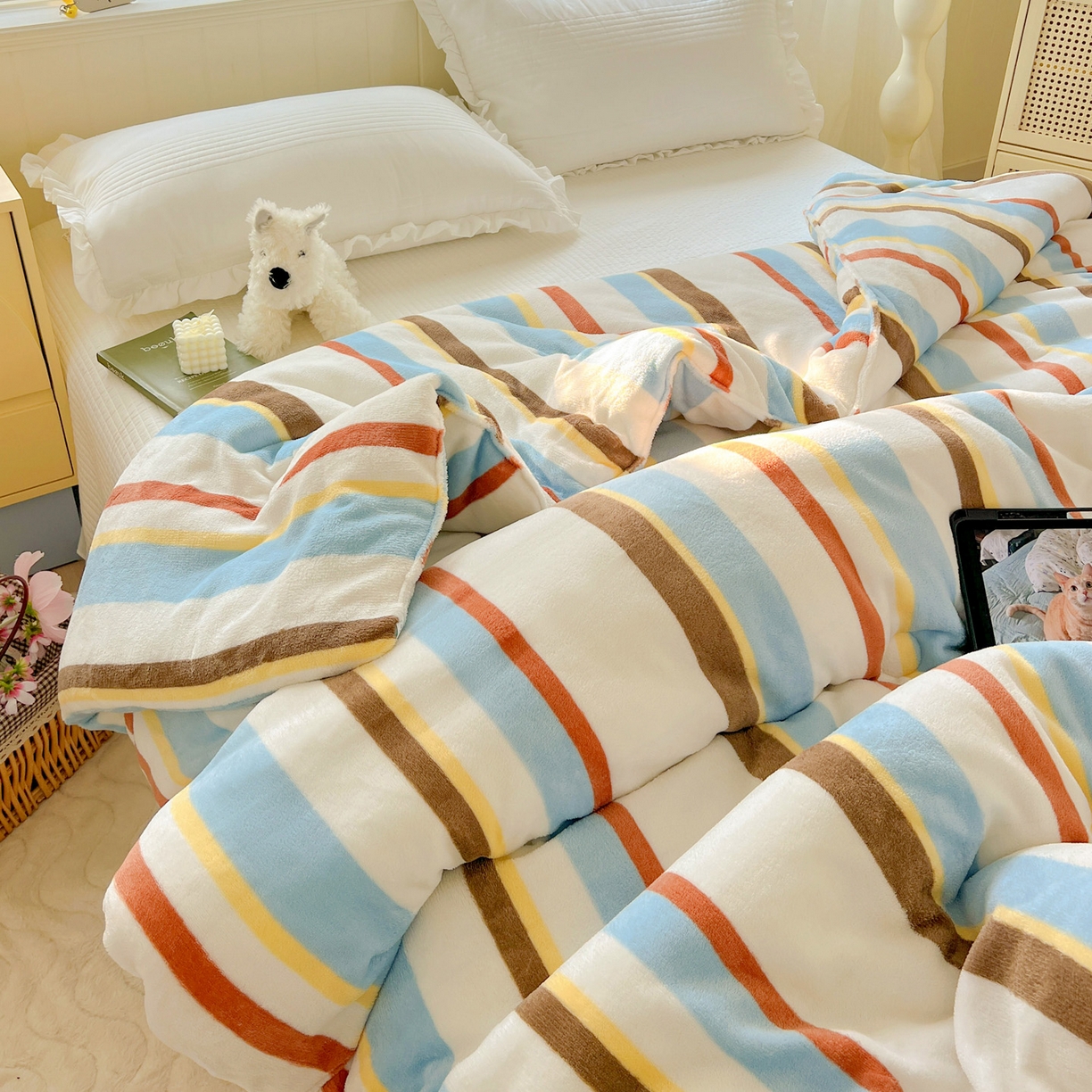 91家纺网 家纺一手货源 找家纺 寐居家纺 2025新款双面牛奶绒冬被被子被芯 晚风