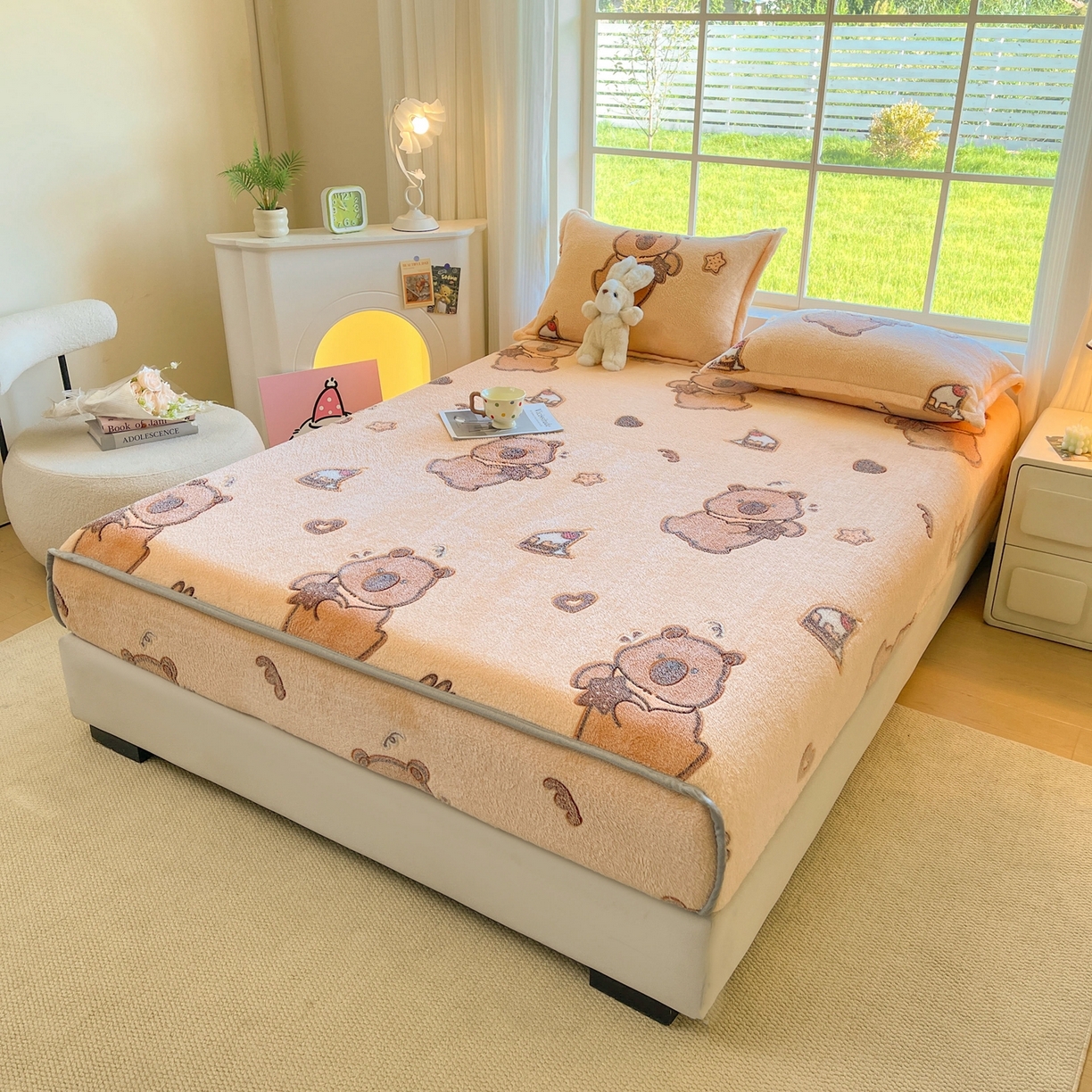 91家纺网 家纺一手货源 找家纺 牵梦萦家纺 2025新款雪花绒立体包边床笠 卡皮巴拉