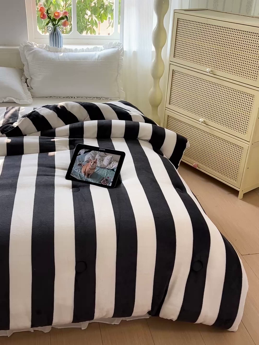 91家纺网 家纺一手货源 找家纺 寐居家纺 2025新款双面牛奶绒冬被被子被芯 赫本