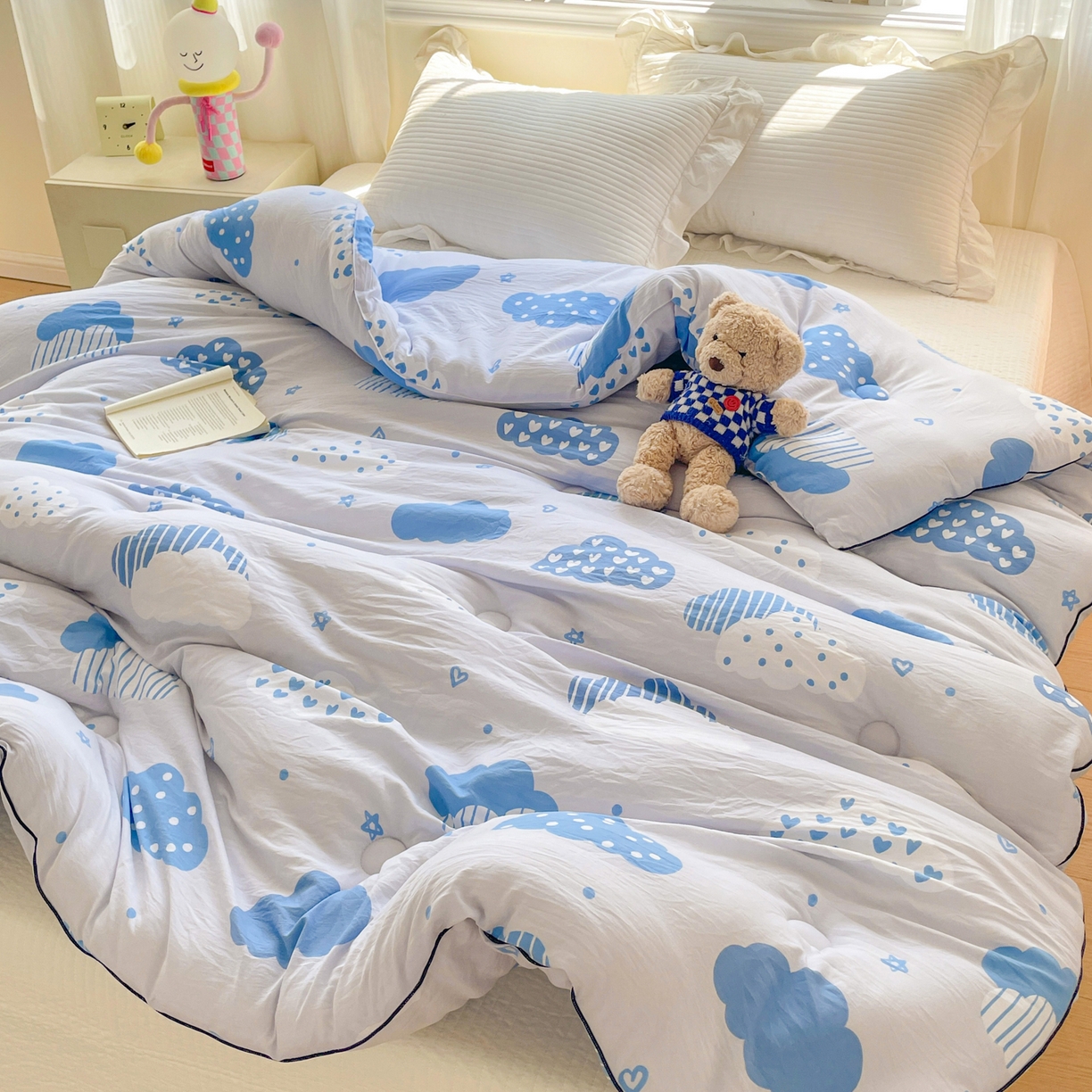 91家纺网 家纺一手货源 找家纺 寐居家纺 2025新款水洗棉印花冬被被子被芯 春雨绵绵