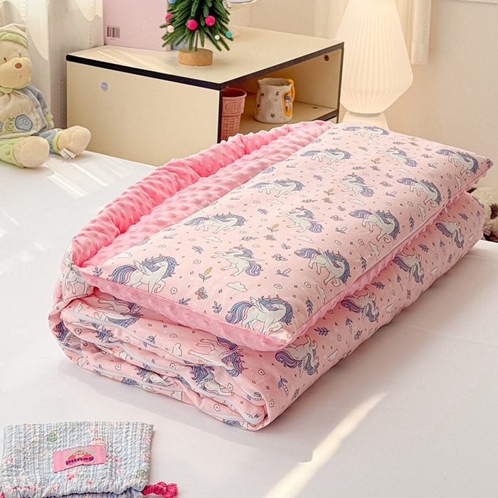 91家纺网 家纺一手货源 找家纺 十九色 2025新款亲肤舒适活套可拆全棉豆豆绒儿童睡袋防踢被 飞马