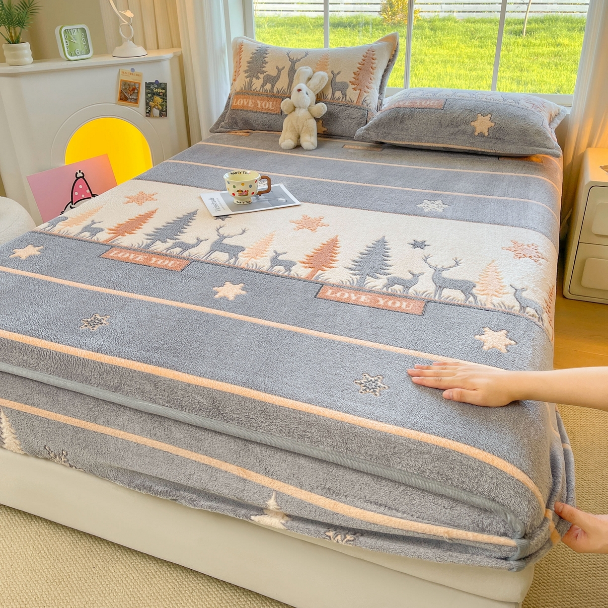 牵梦萦家纺 2025新款雪花绒立体包边床笠 深林鹿