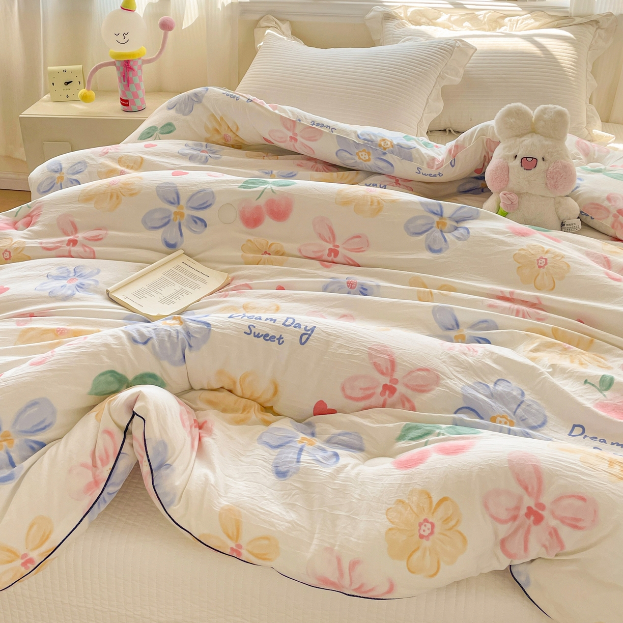 91家纺网 家纺一手货源 找家纺 寐居家纺 2025新款水洗棉印花冬被被子被芯 秘密花园