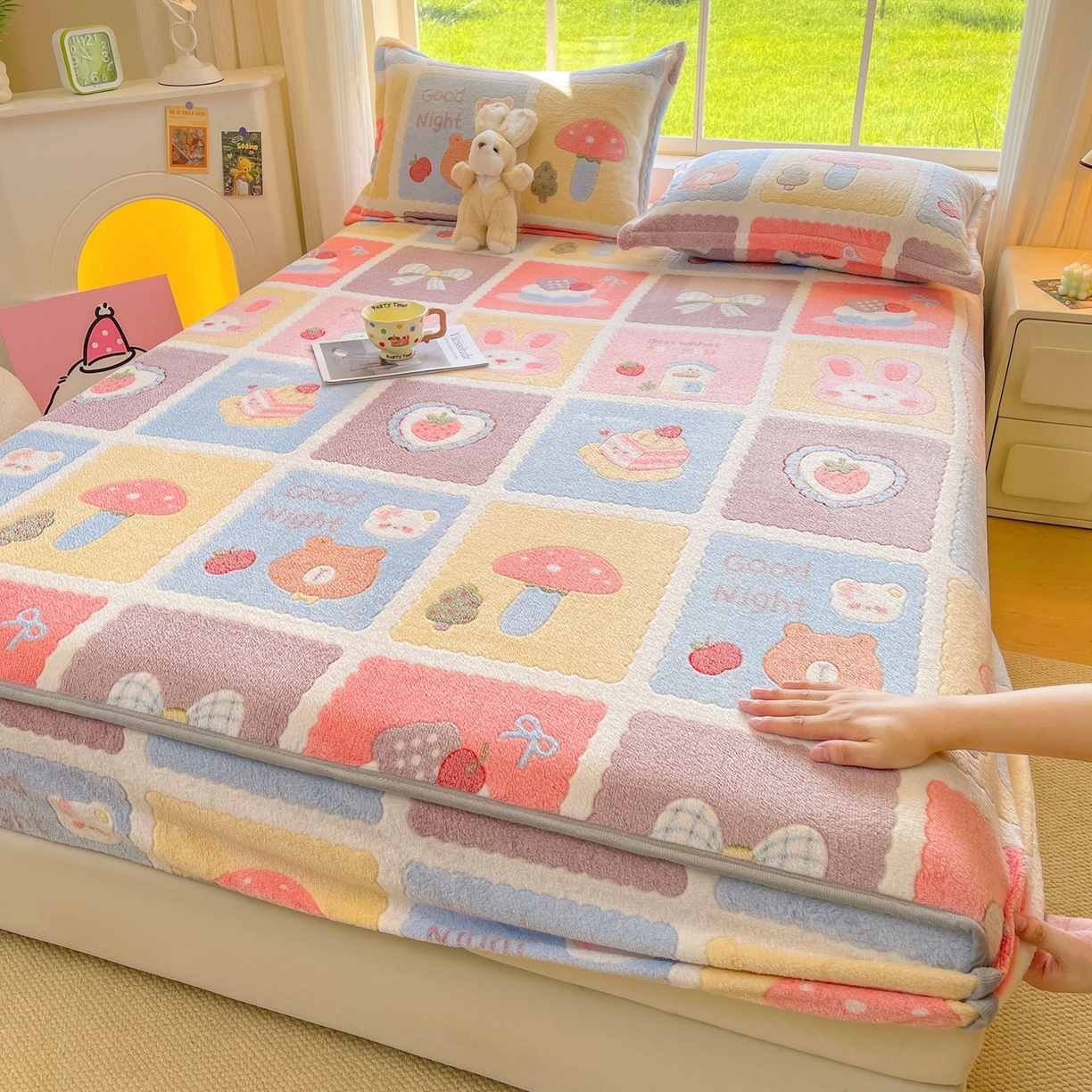 牵梦萦家纺 2025新款雪花绒立体包边床笠 甜蜜日常