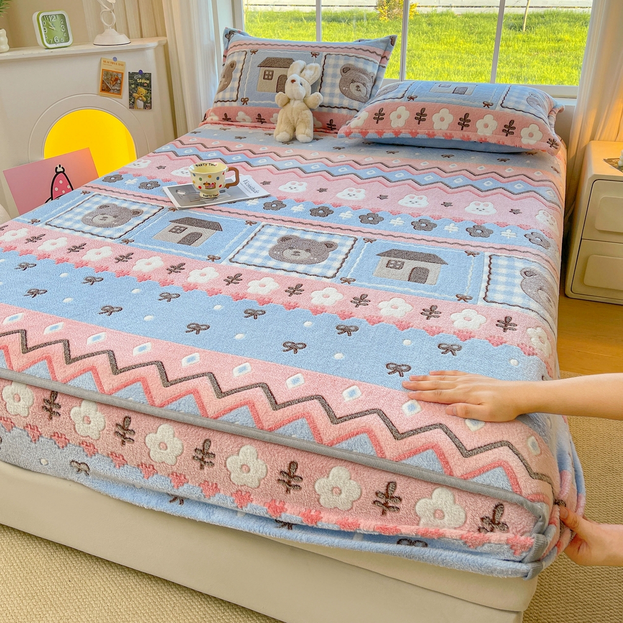 牵梦萦家纺 2025新款雪花绒立体包边床笠 小熊乐园
