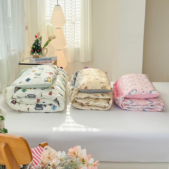 91家纺网 家纺一手货源 找家纺 十九色 2025新款亲肤舒适活套可拆全棉豆豆绒儿童睡袋防踢被 组合图仅供参考不可下单