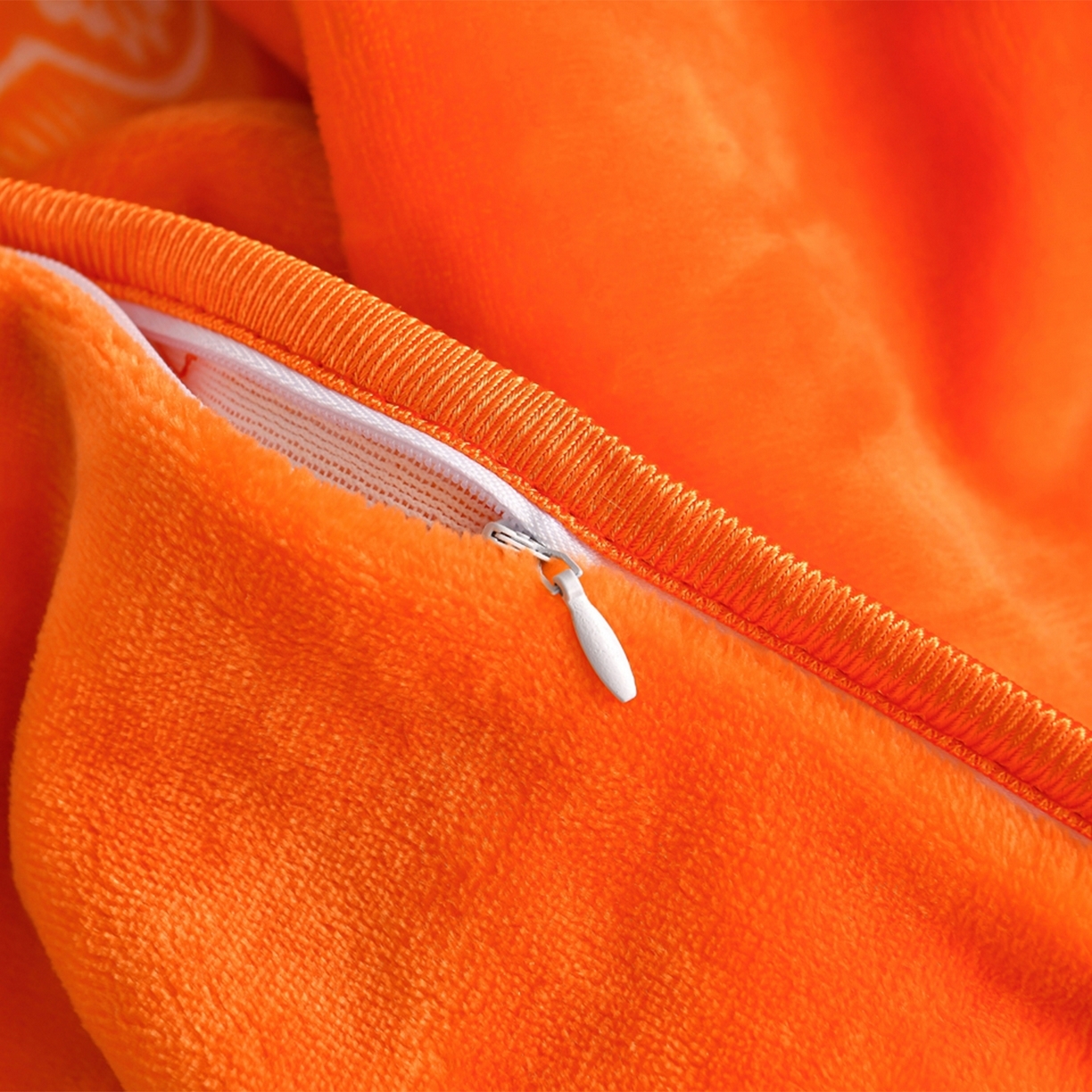 91家纺网 家纺一手货源 找家纺 （总）董成龙家纺 2025新款高克重9-10斤加厚印花超柔牛奶绒爆款法莱绒金貂绒床裙四件套控价