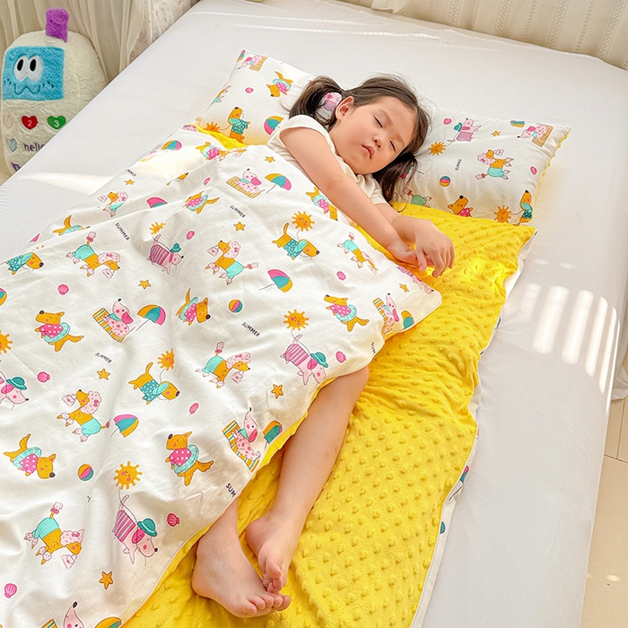 91家纺网 家纺一手货源 找家纺 十九色 2025新款亲肤舒适活套可拆全棉豆豆绒儿童睡袋防踢被 度假狗