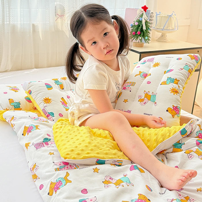 91家纺网 家纺一手货源 找家纺 十九色 2025新款亲肤舒适活套可拆全棉豆豆绒儿童睡袋防踢被 度假狗