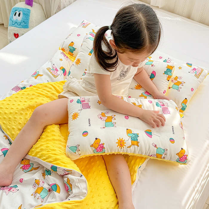 91家纺网 家纺一手货源 找家纺 十九色 2025新款亲肤舒适活套可拆全棉豆豆绒儿童睡袋防踢被 度假狗