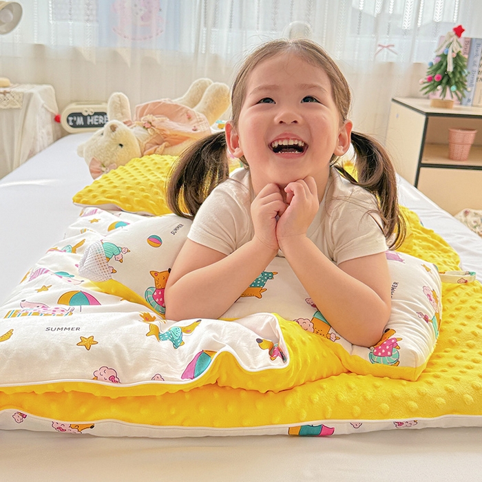 91家纺网 家纺一手货源 找家纺 十九色 2025新款亲肤舒适活套可拆全棉豆豆绒儿童睡袋防踢被 度假狗