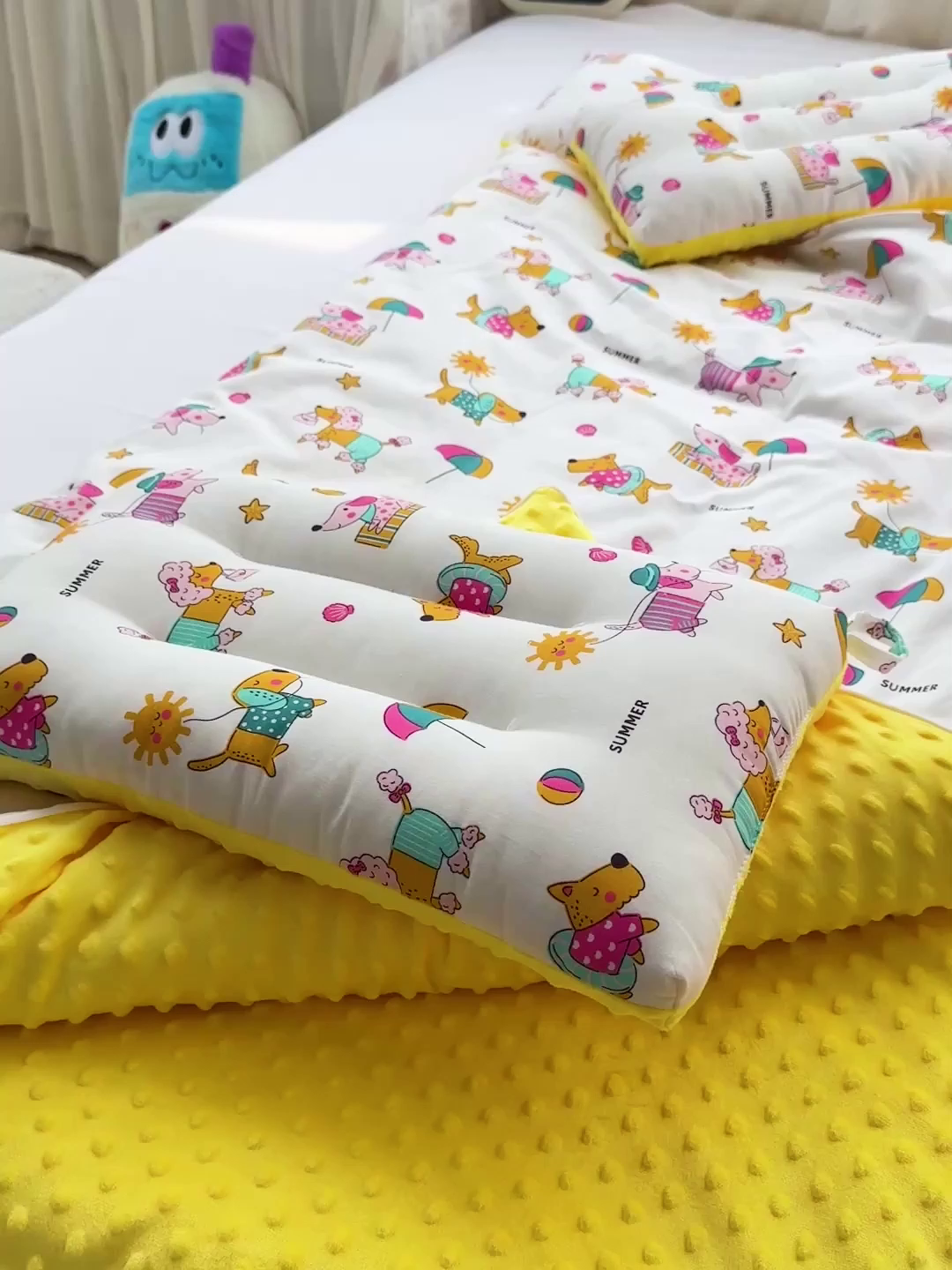 91家纺网 家纺一手货源 找家纺 十九色 2025新款亲肤舒适活套可拆全棉豆豆绒儿童睡袋防踢被 度假狗