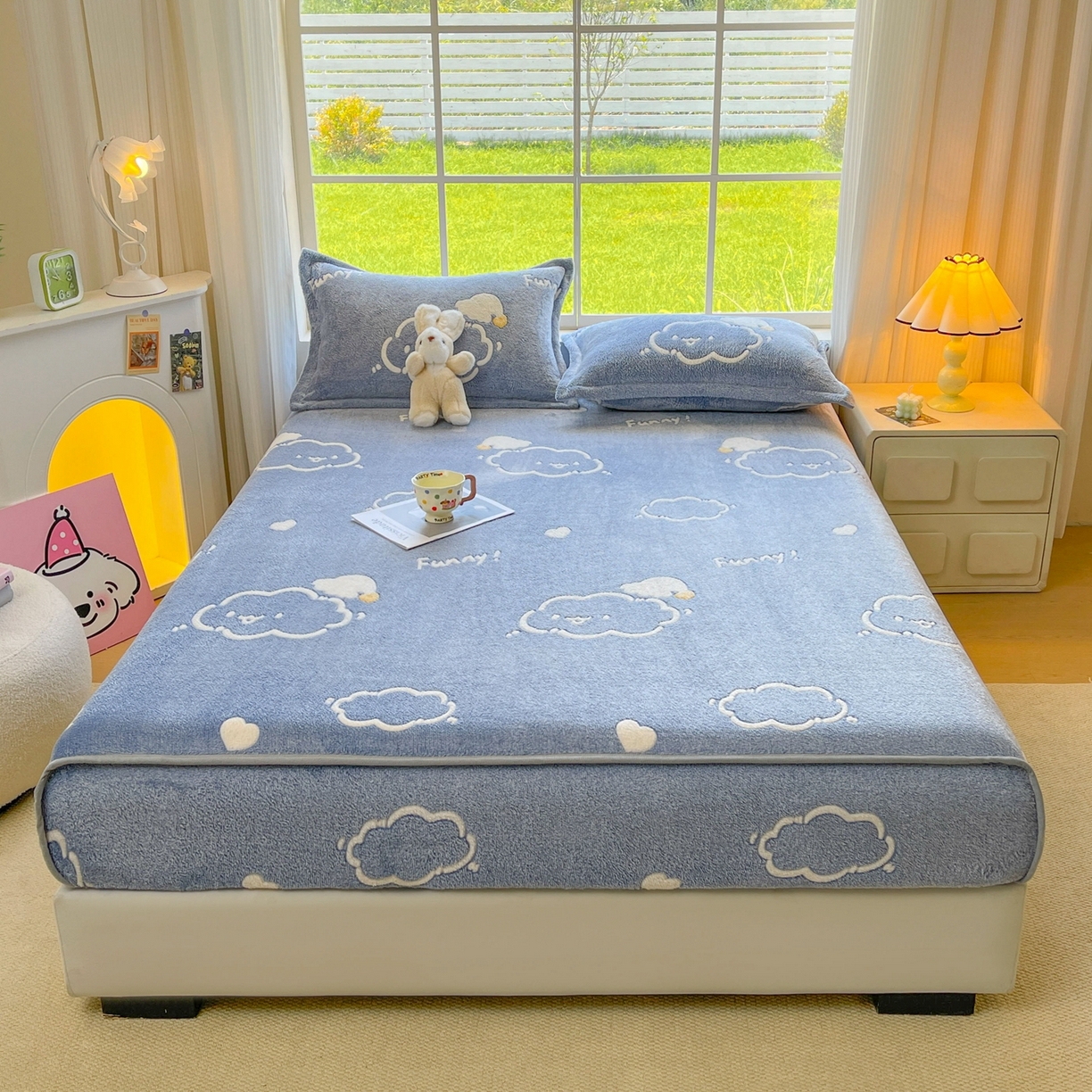 91家纺网 家纺一手货源 找家纺 牵梦萦家纺 2025新款雪花绒立体包边床笠 云朵