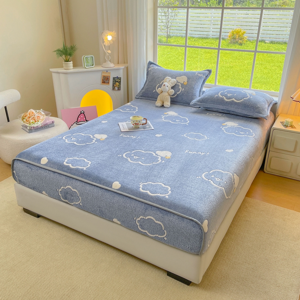 91家纺网 家纺一手货源 找家纺 牵梦萦家纺 2025新款雪花绒立体包边床笠 云朵