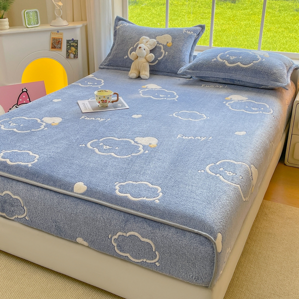 91家纺网 家纺一手货源 找家纺 牵梦萦家纺 2025新款雪花绒立体包边床笠 云朵