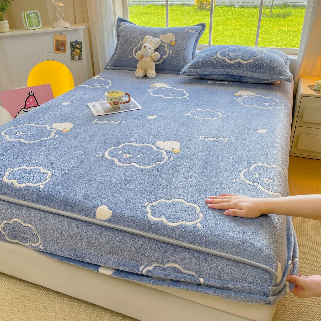 牵梦萦家纺 2025新款雪花绒立体包边床笠 云朵