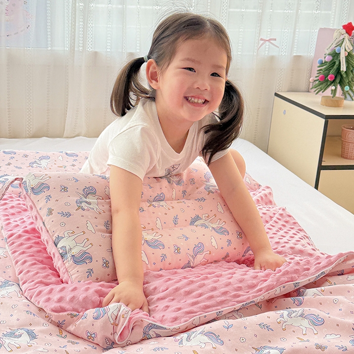 91家纺网 家纺一手货源 找家纺 十九色 2025新款亲肤舒适活套可拆全棉豆豆绒儿童睡袋防踢被 飞马