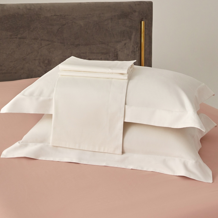 91家纺网 家纺一手货源 找家纺 柔觉家纺 新款50*50双股长绒棉纯色磨毛四件套 纯洁白-粉豆沙