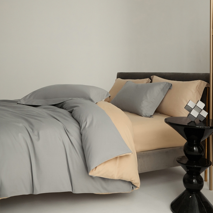 91家纺网 家纺一手货源 找家纺 柔觉家纺 新款50*50双股长绒棉纯色磨毛四件套 浅银灰-香槟金