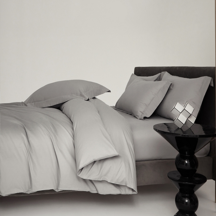 91家纺网 家纺一手货源 找家纺 柔觉家纺 新款50*50双股长绒棉纯色磨毛四件套 雅致银