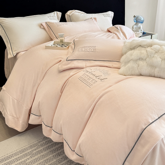 91家纺网 家纺一手货源 找家纺 （总）席之家 2025新款75D高克重雅丝绒全消光A类母婴级280克雅丝绒四件套-皇冠