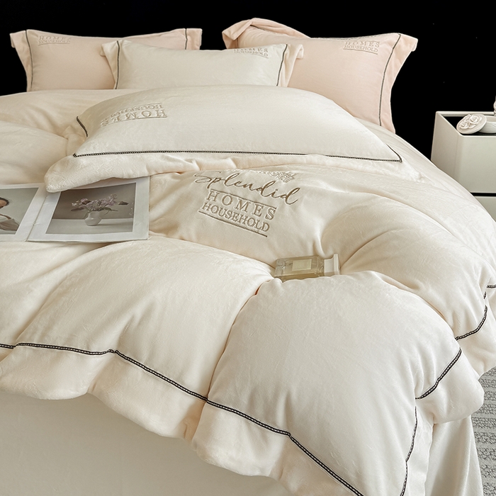 91家纺网 家纺一手货源 找家纺 席之家 2025新款75D高克重雅丝绒全消光A类母婴级280克雅丝绒四件套-皇冠 皇冠-米白