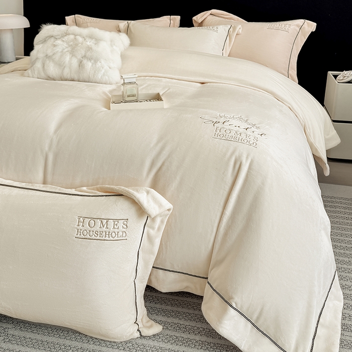 91家纺网 家纺一手货源 找家纺 席之家 2025新款75D高克重雅丝绒全消光A类母婴级280克雅丝绒四件套-皇冠 皇冠-米白