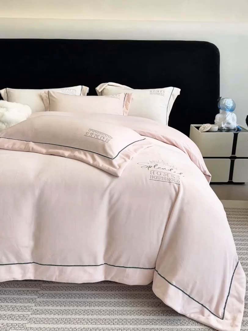 91家纺网 家纺一手货源 找家纺 席之家 2025新款75D高克重雅丝绒全消光A类母婴级280克雅丝绒四件套-皇冠 皇冠-粉玉