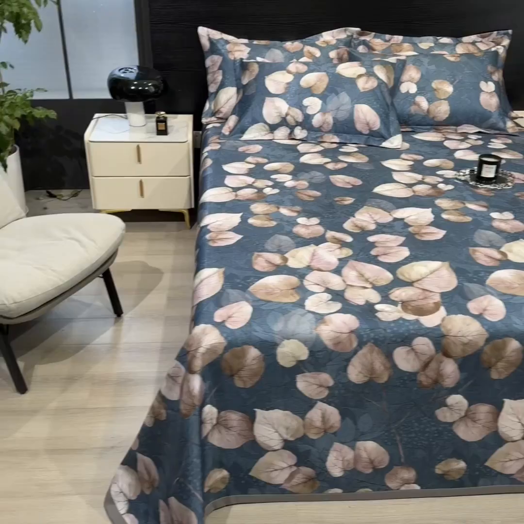 91家纺网 家纺一手货源 找家纺 梵克保罗 2025新款冰丝凉席床单款凉席三件套 绿意