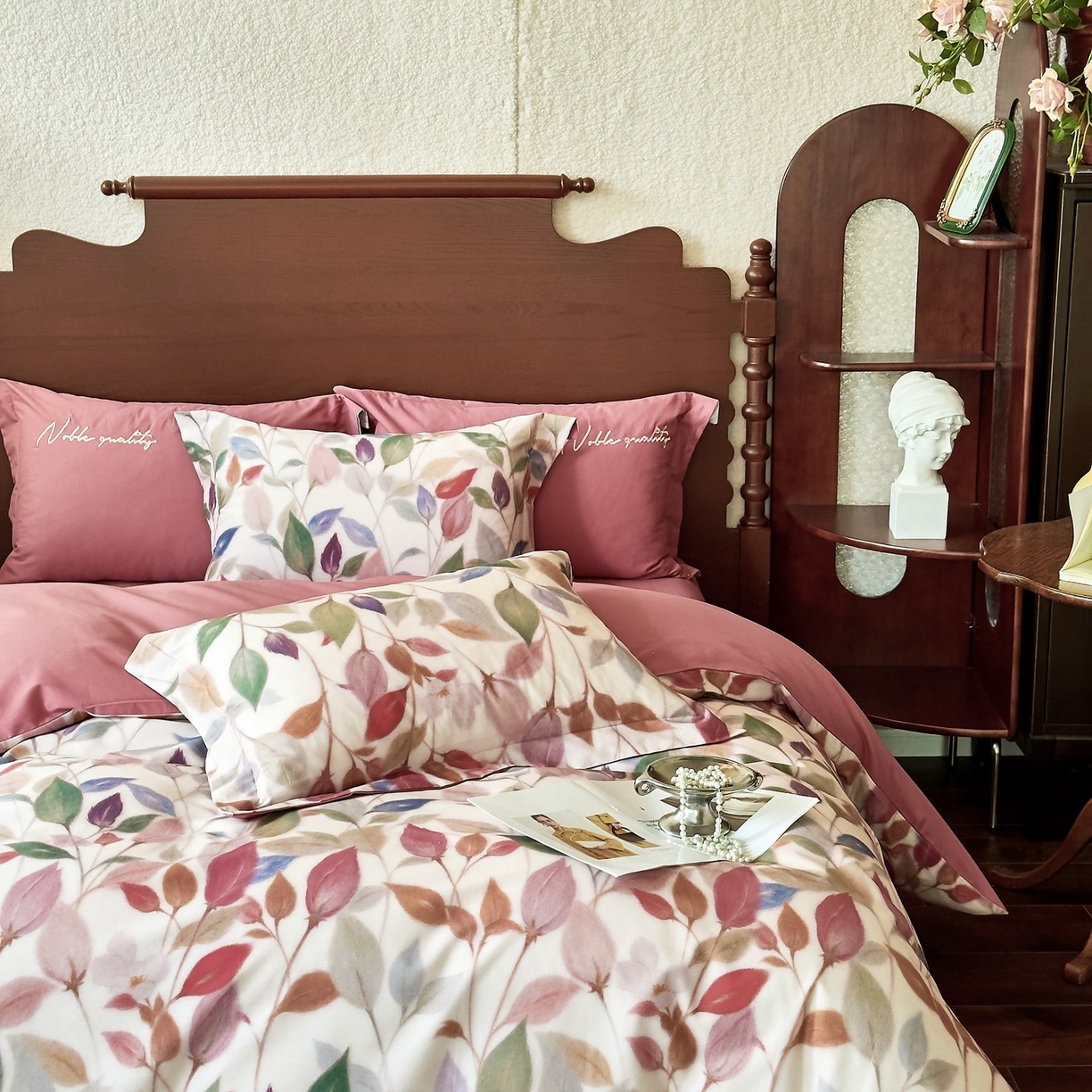 91家纺网 家纺一手货源 找家纺 由丽家纺 2025新款亲肤全棉纯棉磨毛印加绣四件套 景秋-红