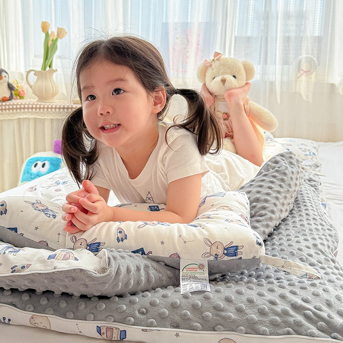 91家纺网 家纺一手货源 找家纺 十九色 2025新款亲肤舒适活套可拆全棉豆豆绒儿童睡袋防踢被 望远镜