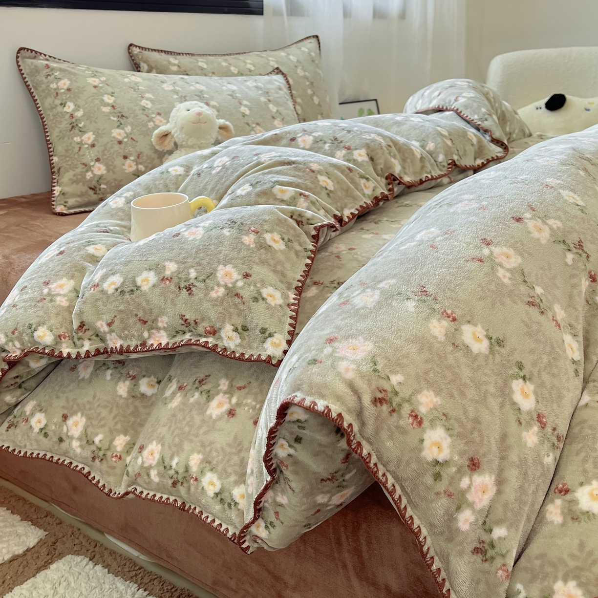 91家纺网 家纺一手货源 找家纺 （总）如一 2025高克重牛奶绒印花三角针工艺四件套