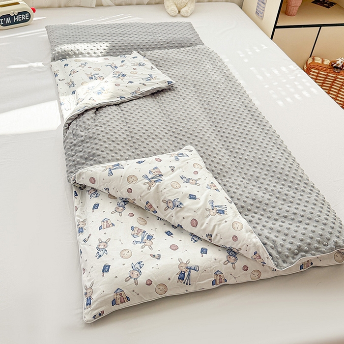 91家纺网 家纺一手货源 找家纺 十九色 2025新款亲肤舒适活套可拆全棉豆豆绒儿童睡袋防踢被 望远镜