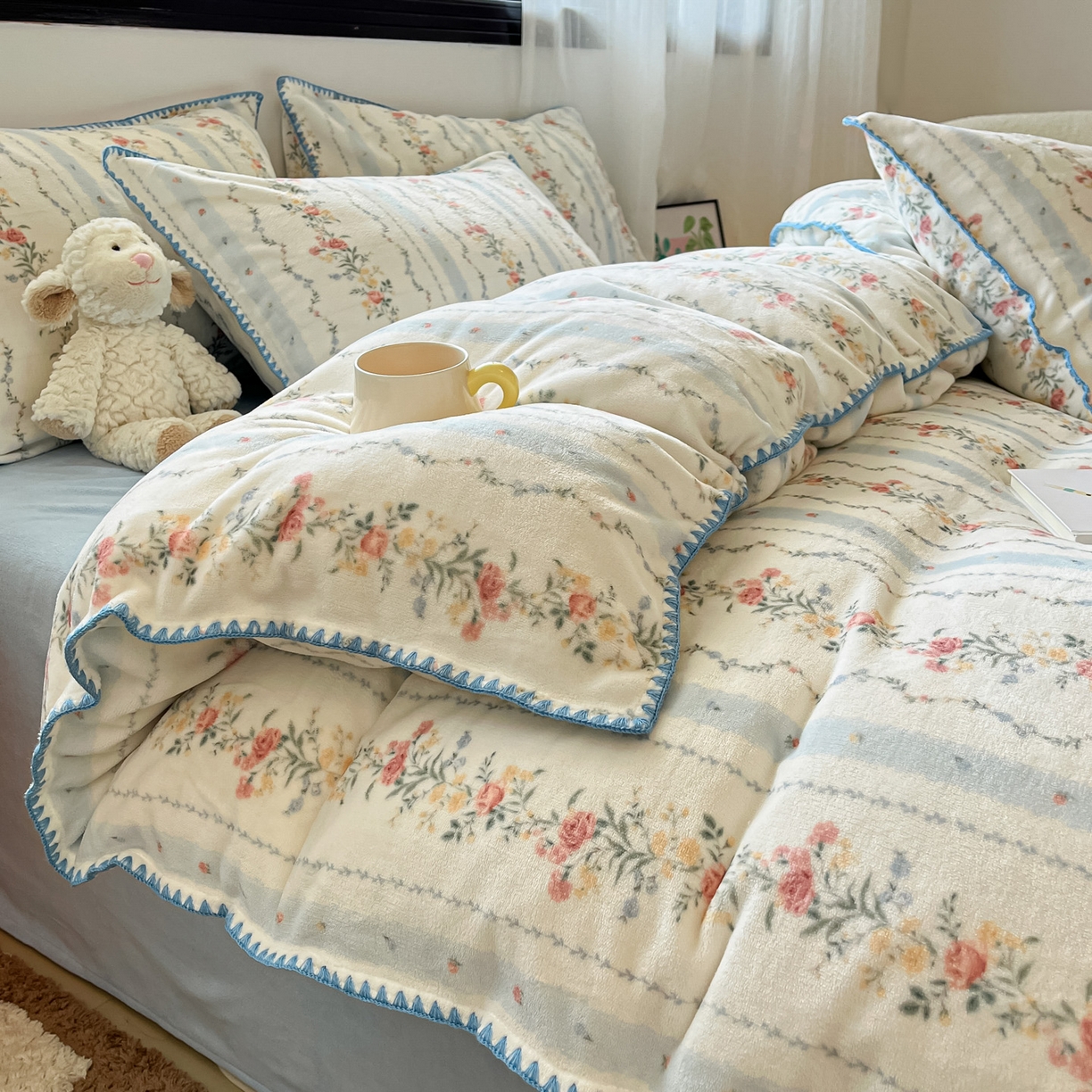 如一 2025高克重牛奶绒印花三角针工艺四件套 安梦